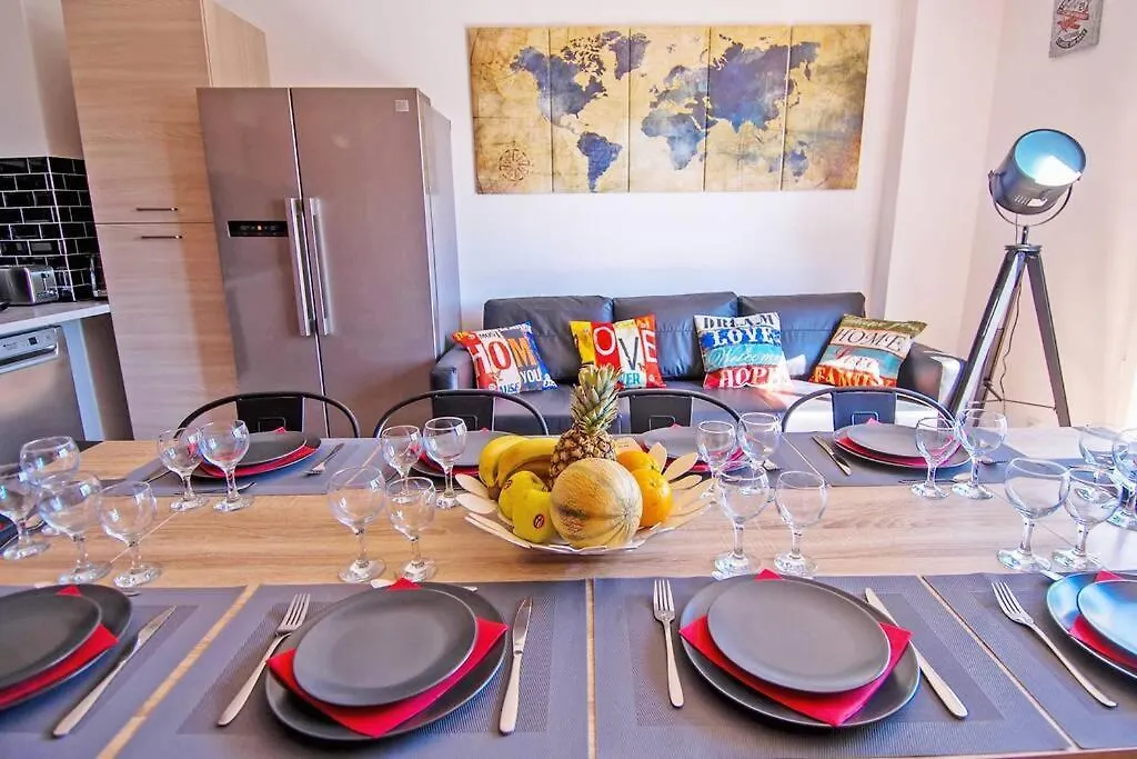 Climatisé Gare StCHARLES 4 chambres Grand Balcon / experience-immo Marseille Appartement