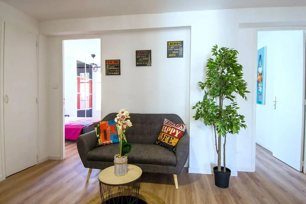 Climatisé Gare StCHARLES 4 chambres Grand Balcon / experience-immo Marseille Appartement
