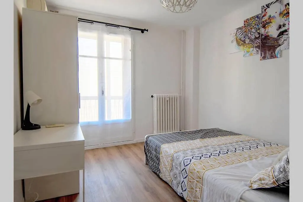 Climatisé Gare StCHARLES 4 chambres Grand Balcon / experience-immo Marseille Appartement