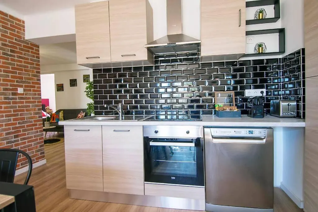 Climatise Gare Stcharles 4 Chambres Grand Balcon / Experience-Immo Marseille Apartment